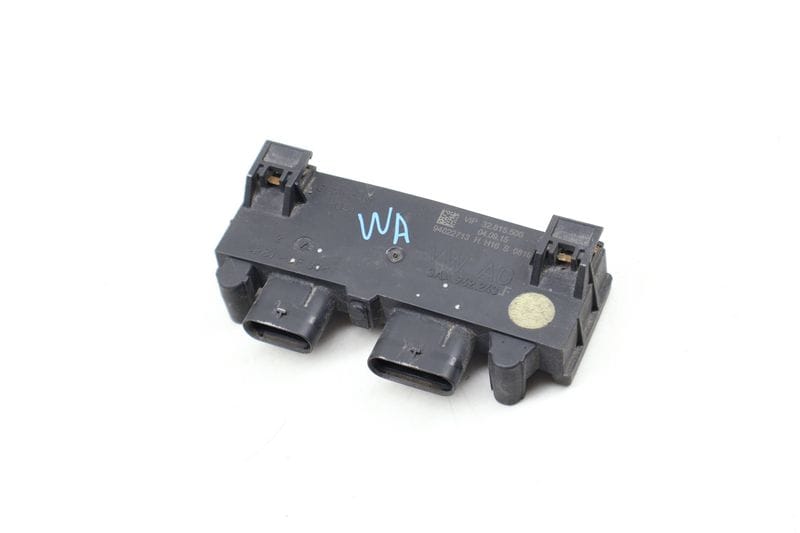 Trunk Control Module 3AA962243F — Used (SKU 646870)