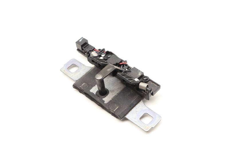 Trunk Latch Striker Plate 80A827507 — Used (SKU 607148)