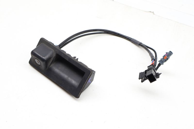 Trunk Release Handle w/ Backup Camera 4M0827566C — Used (SKU 731369)