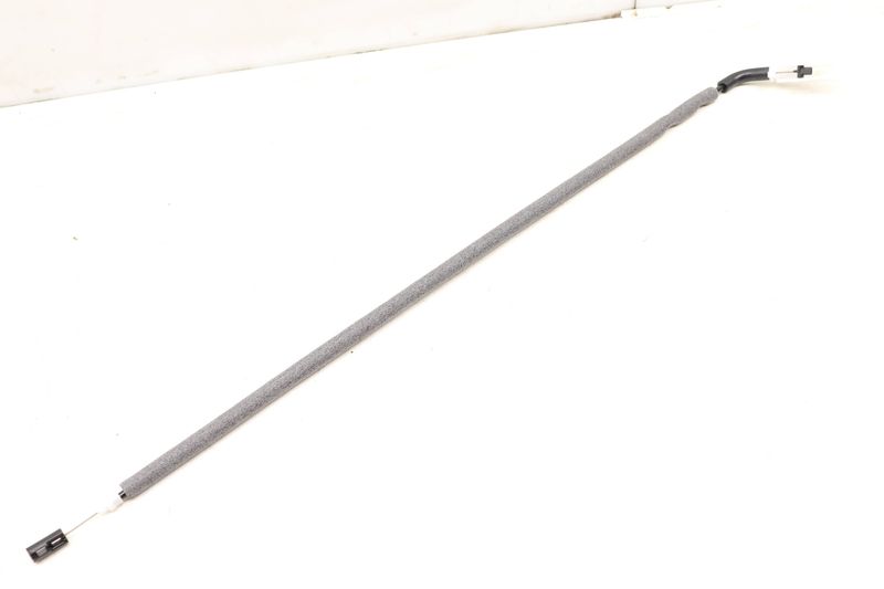 Interior Door Handle Release / Bowden Cable 51217259827 — Used (SKU 498894)