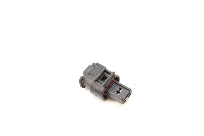 High-Voltage Interlock Loop Bridge 12527630408 — Used (SKU 498988)
