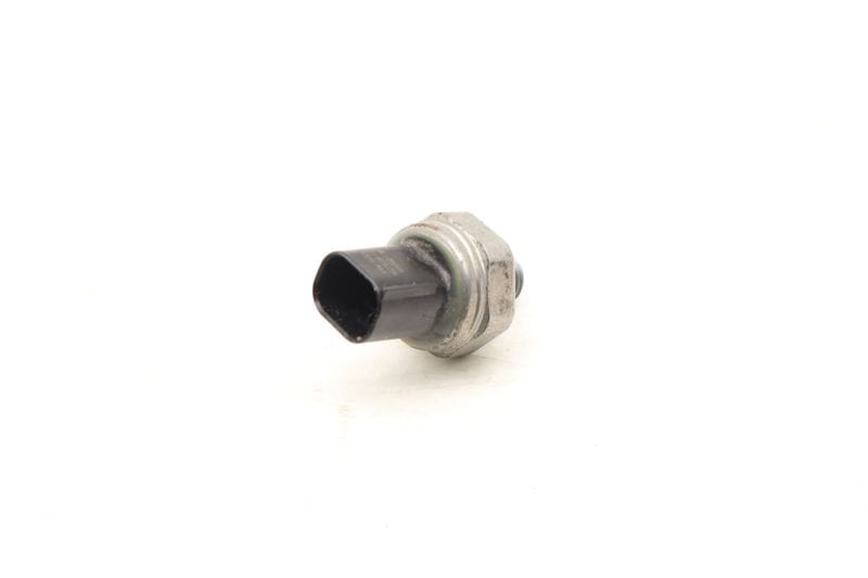 AC Pressure Switch / Sensor 64539323658 — Used (SKU 539280)