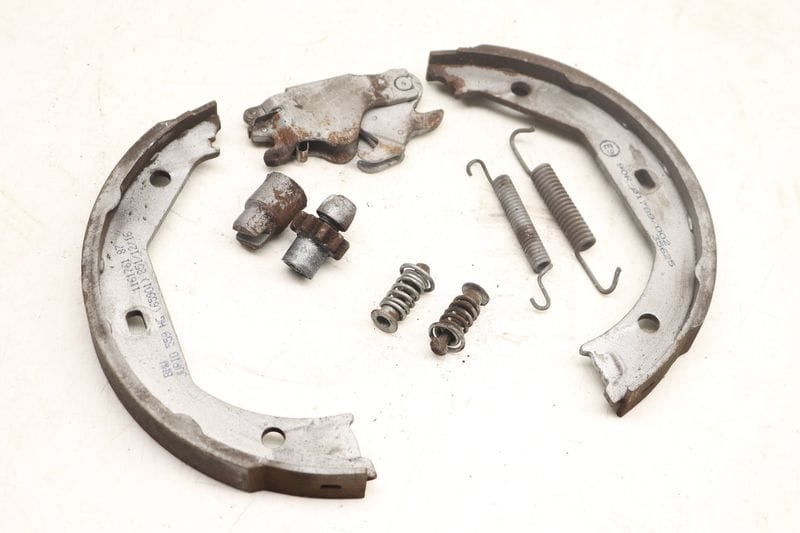 Brake Shoe Kit / Set 34416761292 — Used (SKU 539818)