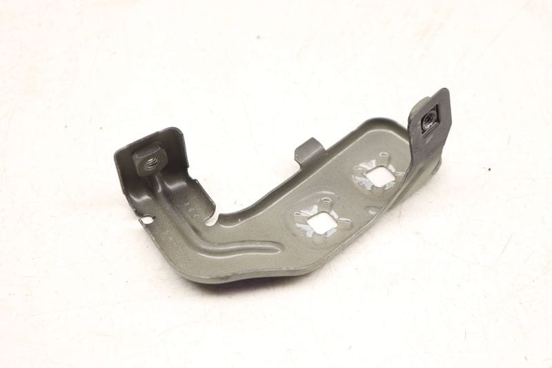 Fender Mount / Bracket 41357255822 — Used (SKU 539674)