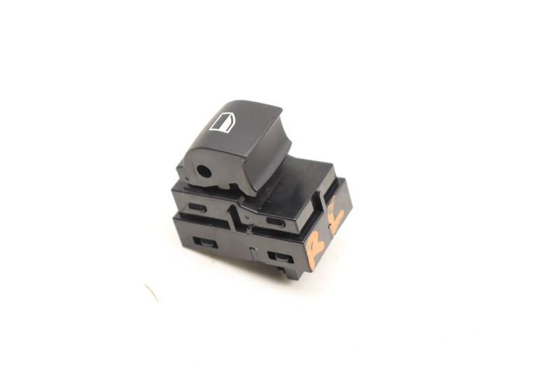 Window Switch 61319361936 — Used (SKU 539530)