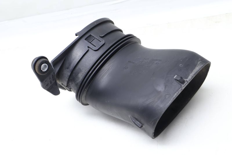 Air Intake Duct 13717601870 — Used (SKU 632214)