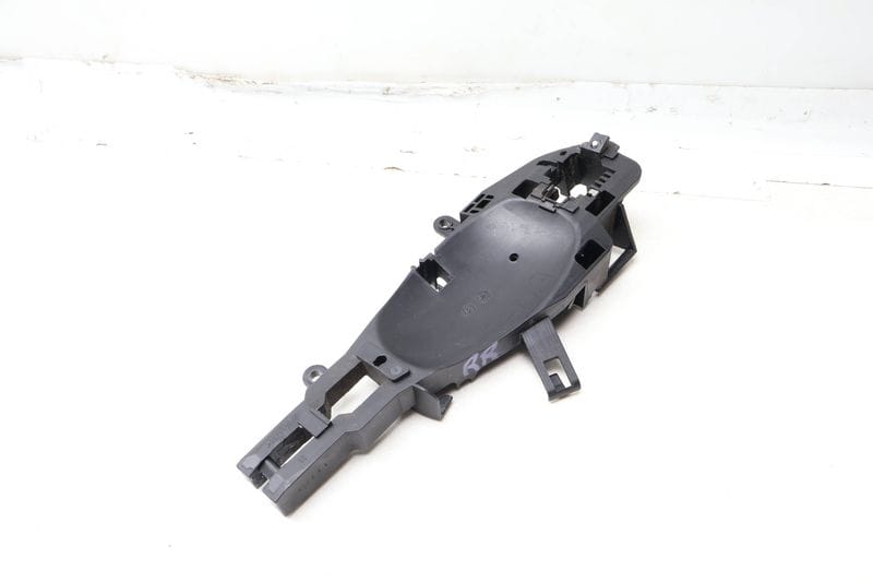 Exterior Door Handle Bracket 51217193264 — Used (SKU 665954)