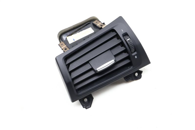 Dash Air Vent 64229217441 — Used (SKU 632157)