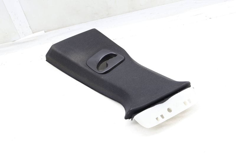 Upper B Pillar Trim / Panel 51437337605 — Used (SKU 665890)