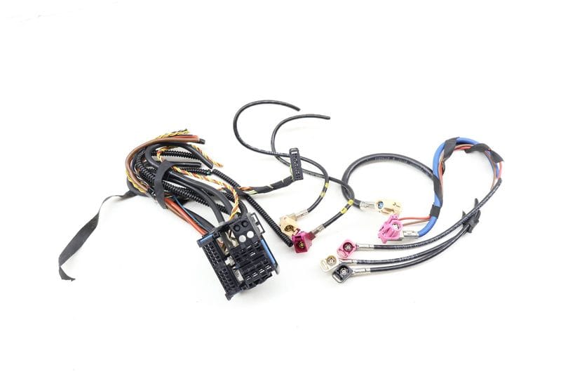Radio / Stereo / NAV Receiver Head Unit Wiring Connector Set — Used (SKU 632169)