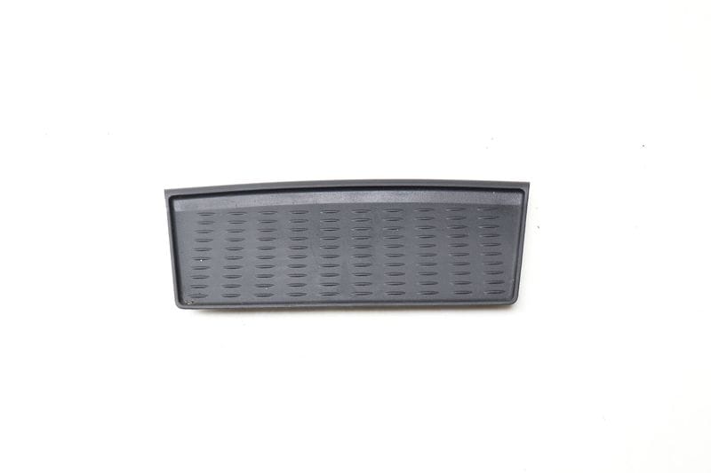 Center Console Tray Rubber Insert 51169218191 — Used (SKU 665990)