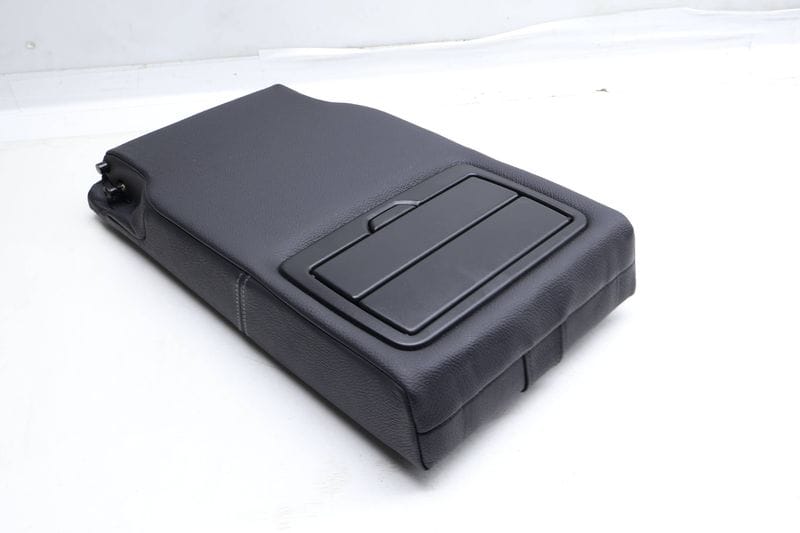 Center Seat Armrest / Cup Holder 52207366580 — Used (SKU 665885)