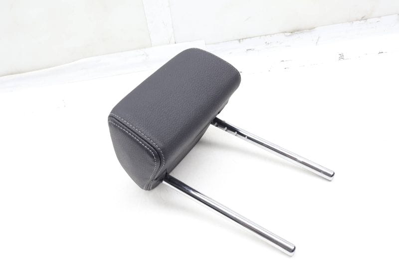 Headrest / Head Rest 52207366554 — Used (SKU 665882)