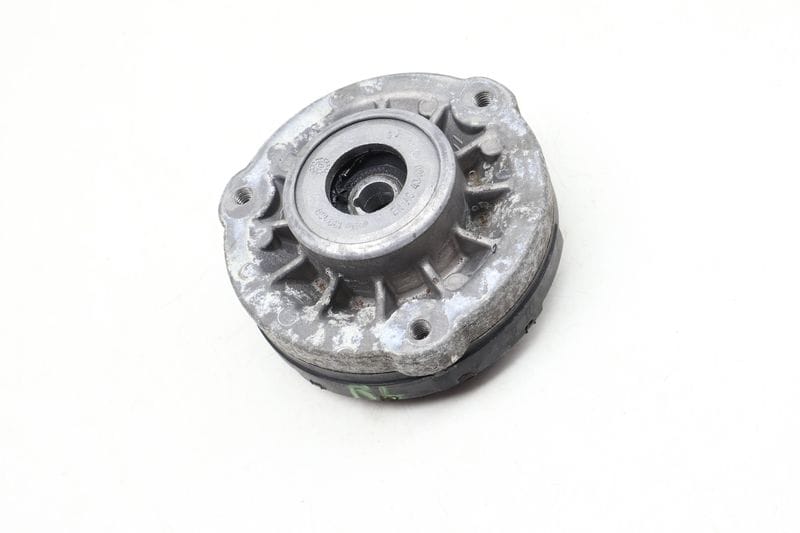 Upper Strut Mount 33506787178 — Used (SKU 632195)