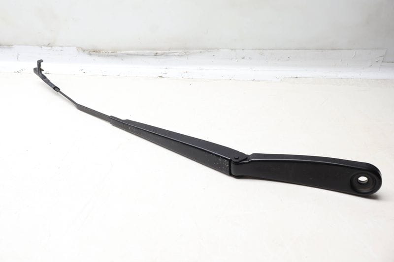 Windshield Wiper Arm 61617213272 — Used (SKU 666154)