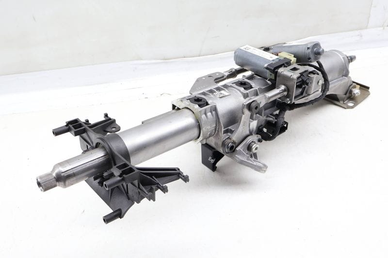 Electric Steering Column Assembly 32306868391 — Used (SKU 667012)