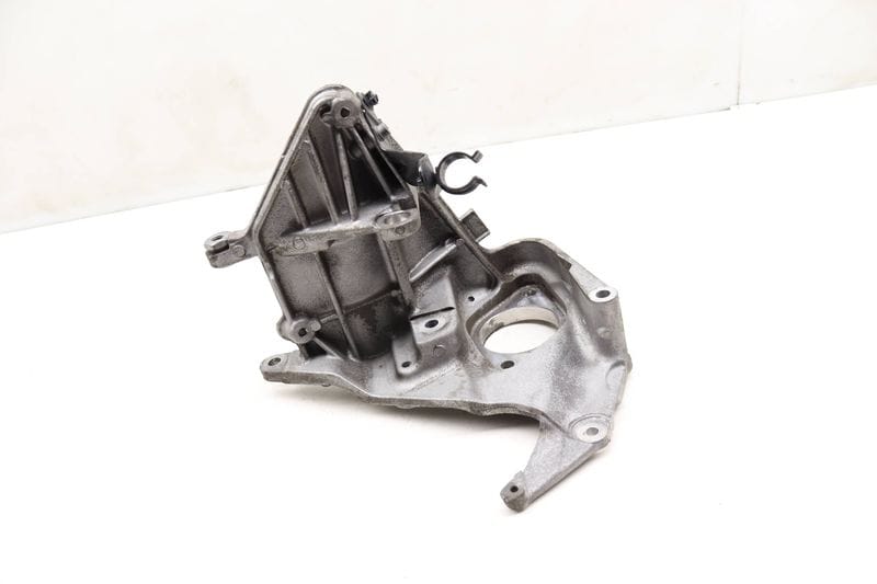 Engine Mount Bracket 11167633707 — Used (SKU 491373)