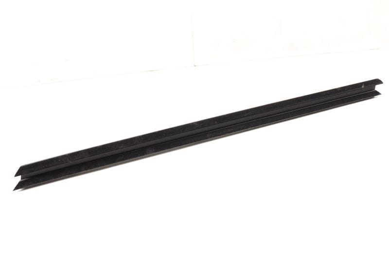 Interior Door Window Slot Seal Trim 51337289627 — Used (SKU 491240)