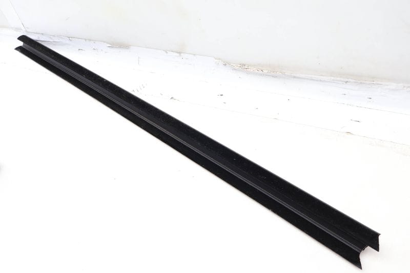 Interior Door Window Slot Seal Trim 51337289627 — Used (SKU 656974)