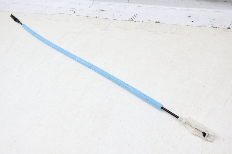 Interior Door Handle Release / Bowden Cable 51217293621 — Used (SKU 666763)