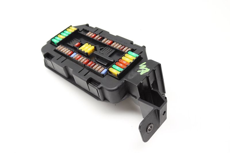 Power Distribution Fuse Box 61146819653 — Used (SKU 563515)