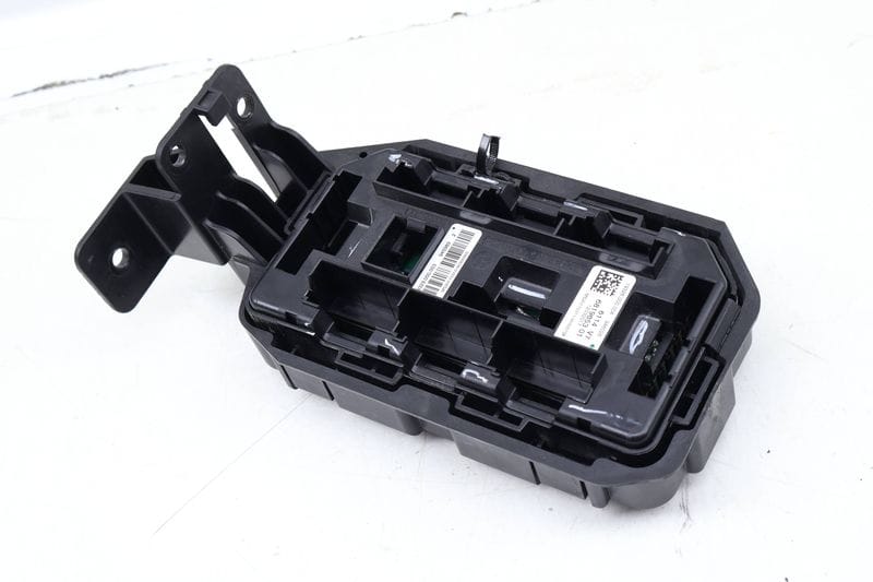 Power Distribution Fuse Box 61146819653 — Used (SKU 657194)