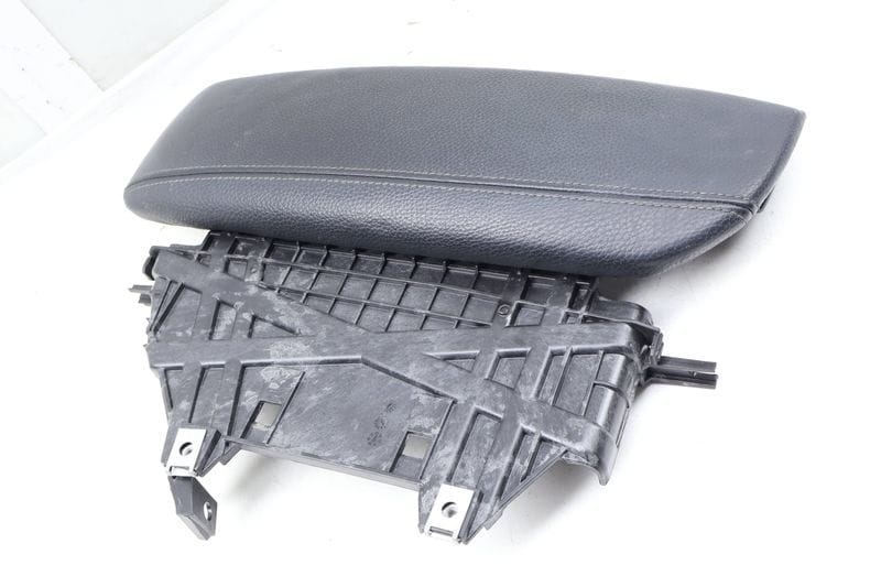 Center Console Armrest Cover 51166836493 — Used (SKU 666701)