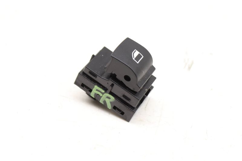 Window Switch 61319208107 — Used (SKU 552633)