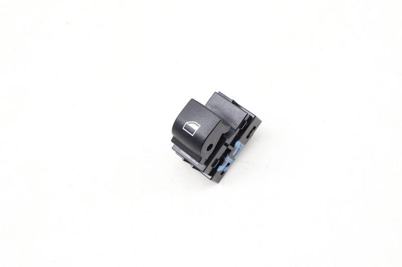 Window Switch 61319208107 — Used (SKU 643912)