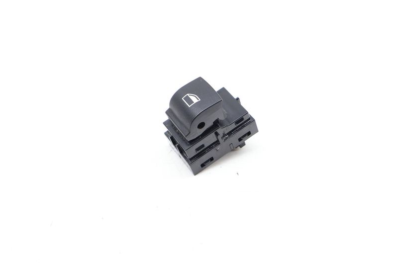 Window Switch 61319208107 — Used (SKU 666851)