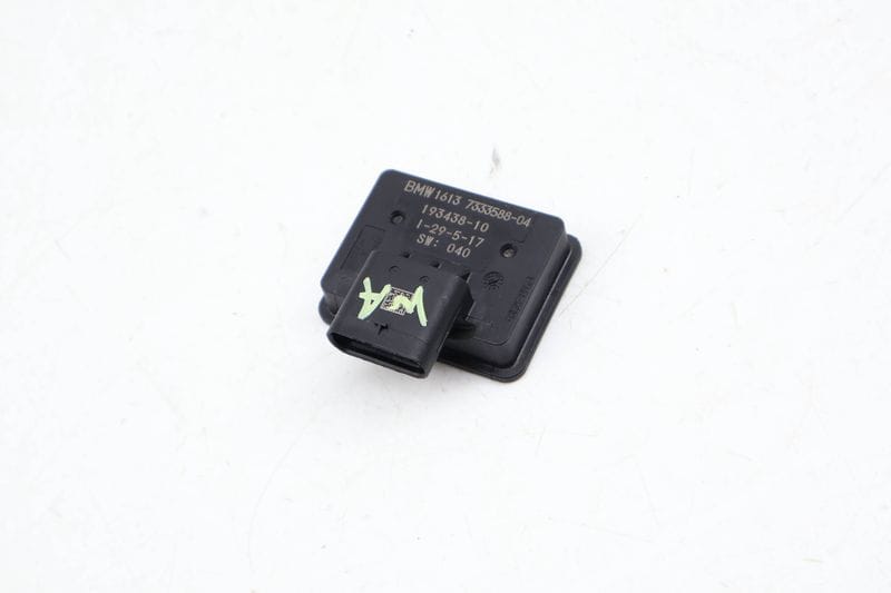 Fuel Pump Leak Diagnosis Sensor / Module 16137333588 — Used (SKU 666896)