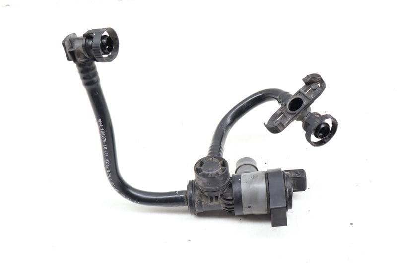 Fuel Tank Valve / Breather Line 13907636155 — Used (SKU 657224)