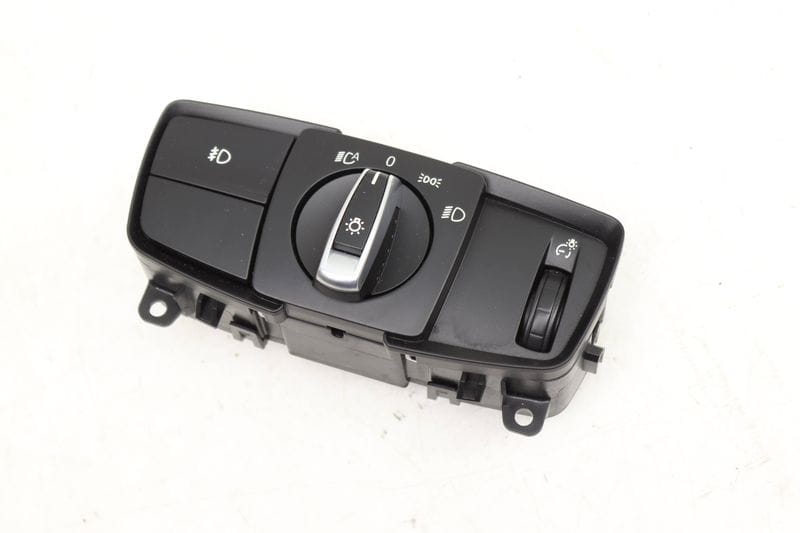 Headlight / Fog Light Switch 61316824887 — Used (SKU 552631)