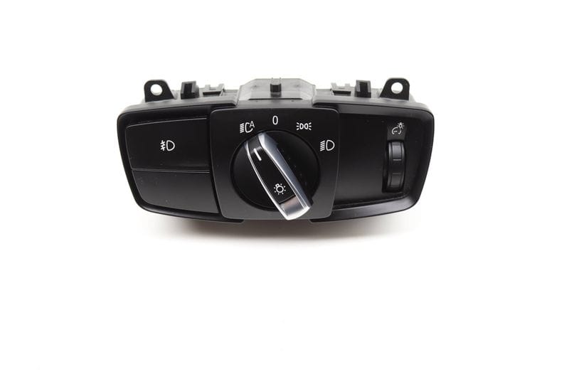 Headlight / Fog Light Switch 61316824887 — Used (SKU 563464)