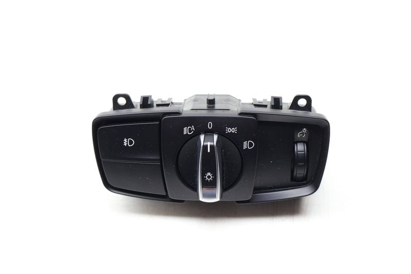 Headlight / Fog Light Switch 61316824887 — Used (SKU 657070)