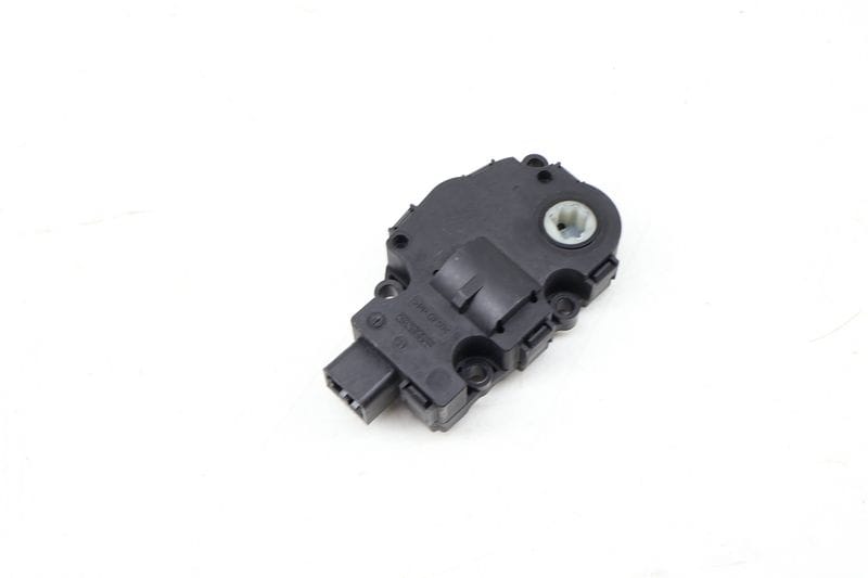 HVAC Flap / Servo Air Motor / Actuator 64119321034 — Used (SKU 657097)