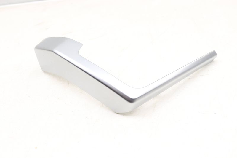 Dash Air Vent Trim 64229270671 — Used (SKU 491225)