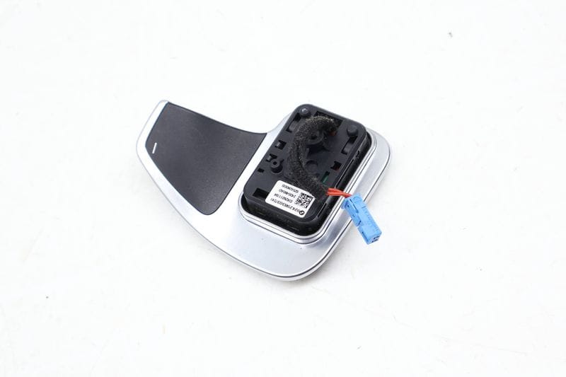 Steering Wheel Shift Paddle / Button 61319242983 — Used (SKU 666867)