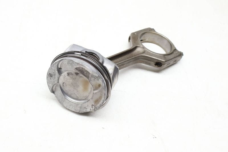 Piston / Connecting Rod 11258619196 — Used (SKU 667052)