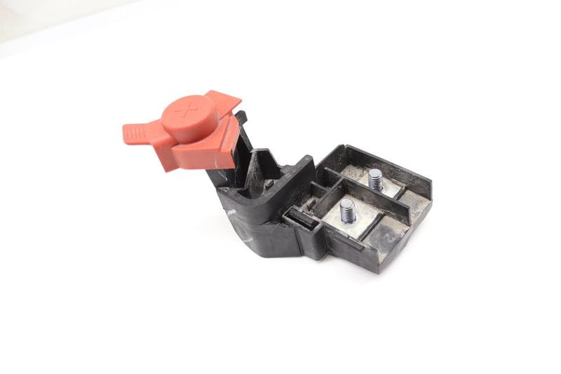 Positive Battery Terminal / Junction Box 61139367807 — Used (SKU 563668)
