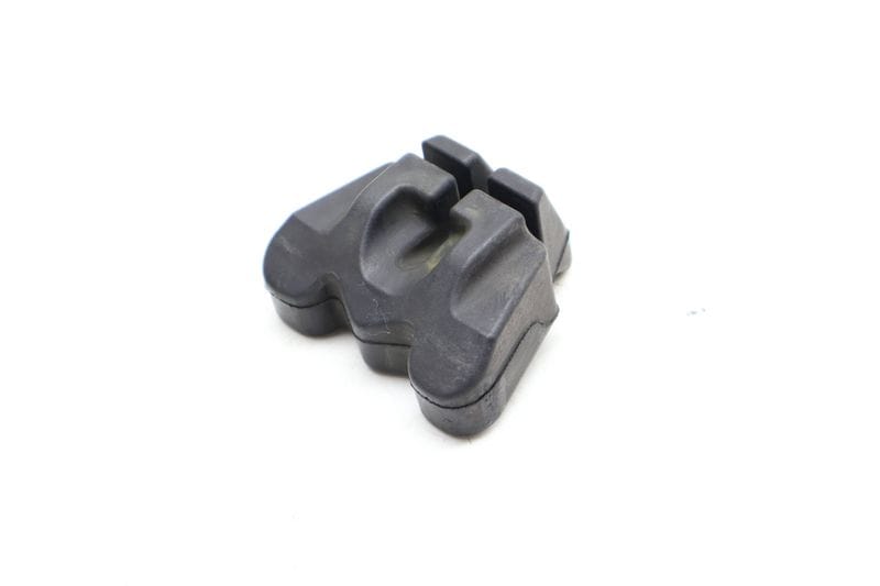 Radiator Rubber Mount / Isolator 17117598791 — Used (SKU 666915)