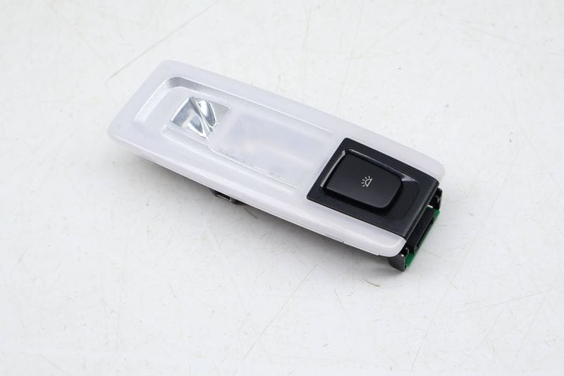 Interior Dome Reading Light 63319288995 — Used (SKU 666858)