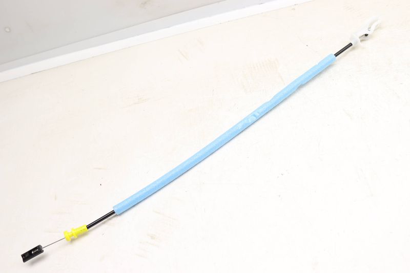 Interior Door Handle Release / Bowden Cable 51227293622 — Used (SKU 552555)