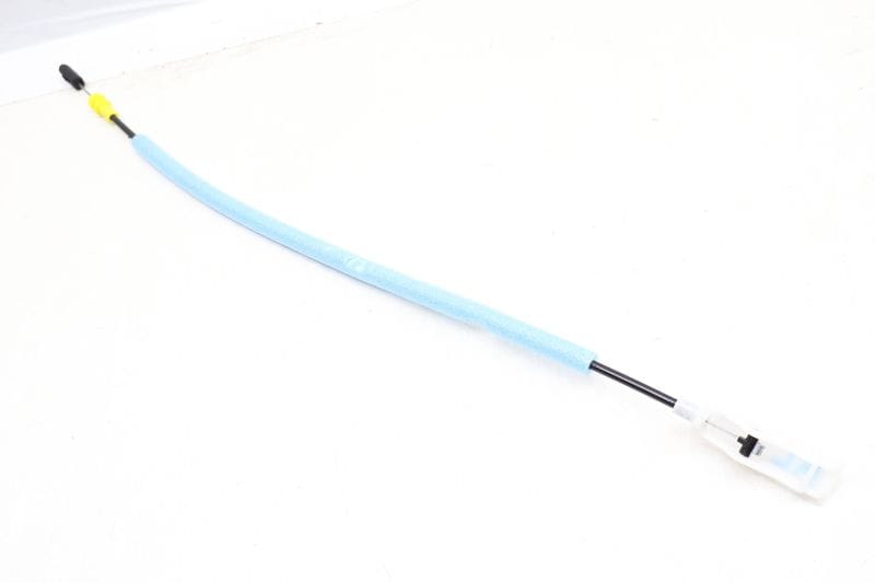 Interior Door Handle Release / Bowden Cable 51227293622 — Used (SKU 644034)