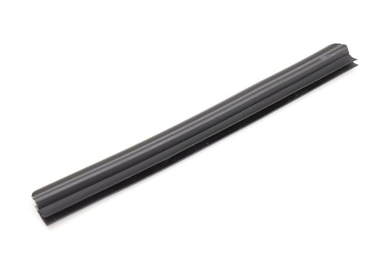 Quarter Panel Window Seal / Slot (INNER) 51227363039 — Used (SKU 563890)