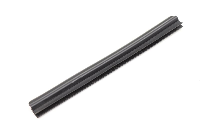 Quarter Panel Window Seal / Slot (INNER) 51227363039 — Used (SKU 563891)