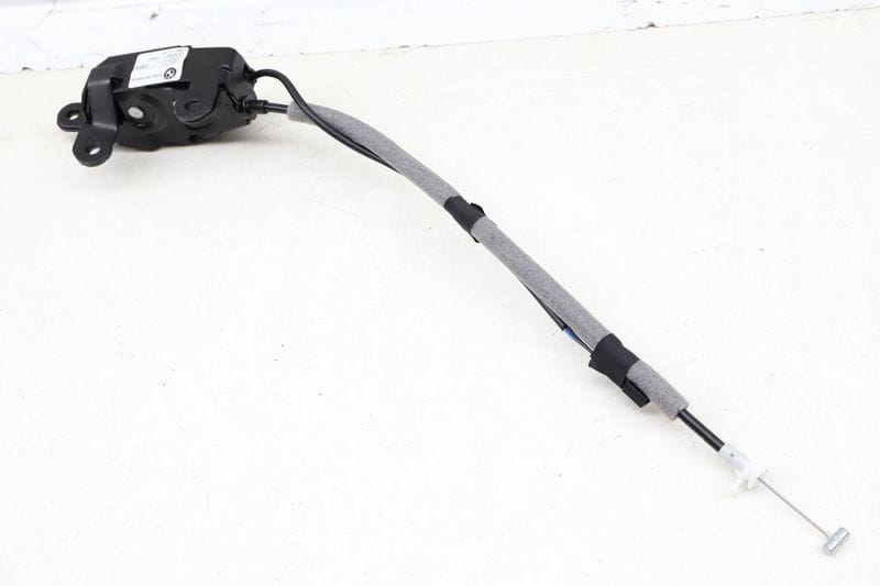 Lower Trunk Hatch Latch / Lock 51247351058 — Used (SKU 657122)