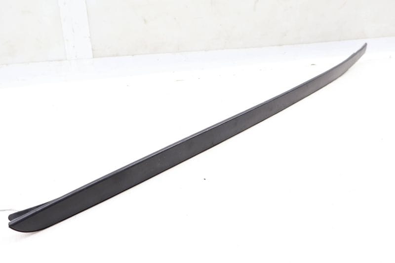 Windshield Trim 51317462206 — Used (SKU 644071)