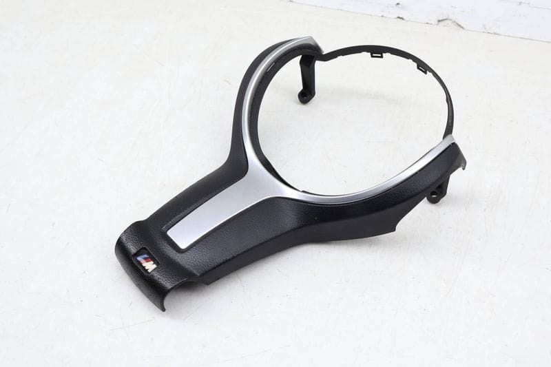 Steering Wheel Trim / Cover (FRONT) 32307847440 — Used (SKU 666732)