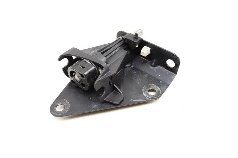 Trunk Hatch Latch / Lock 51247162149 — Used (SKU 552321)